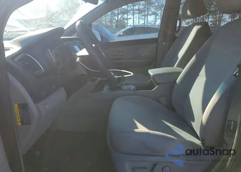 2016 Kia Sedona Lx z USA, uszkodzony, nr VIN KNDMB5C11G6113931